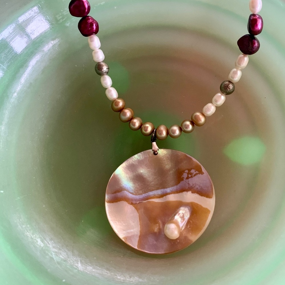 Artisan made freshwater pearl necklace - Picture 4 of 8